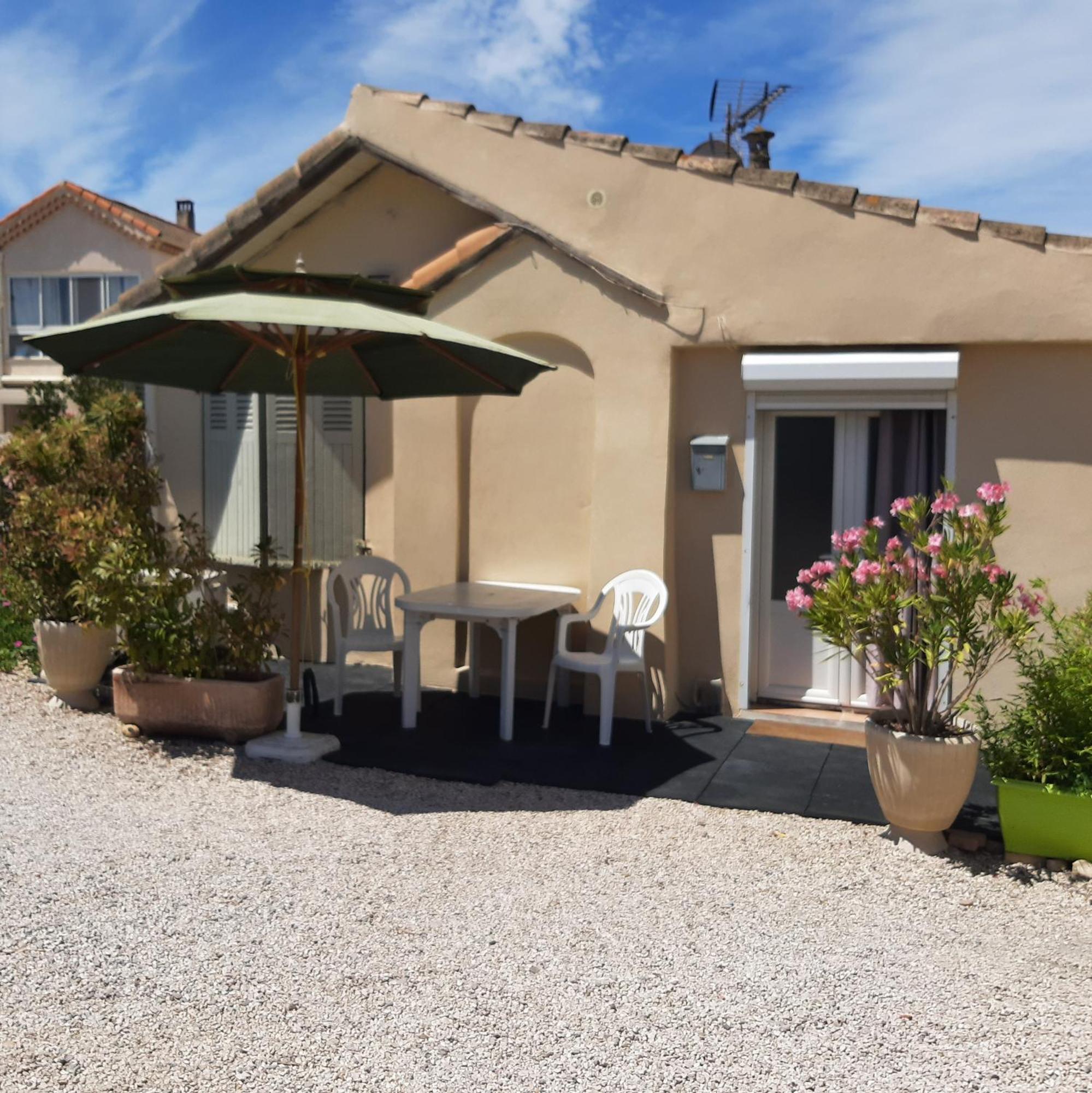 פו-סור-מר Appartement Meuble Bord De Mer Fos Sur Mer מראה חיצוני תמונה
